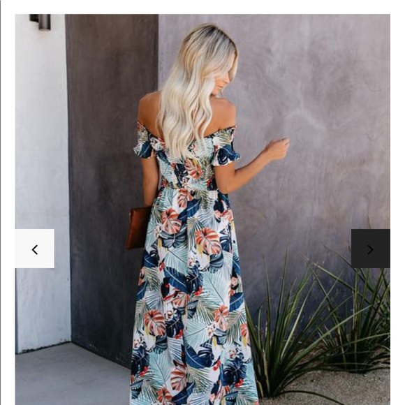 VICI VERY vacay smocked slit maxi dress XS - Picture 7 of 8